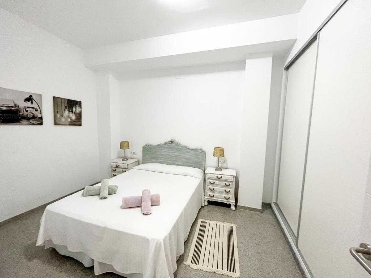 Amplio Apartamento En Av. Carlos Haya Málaga Exterior foto